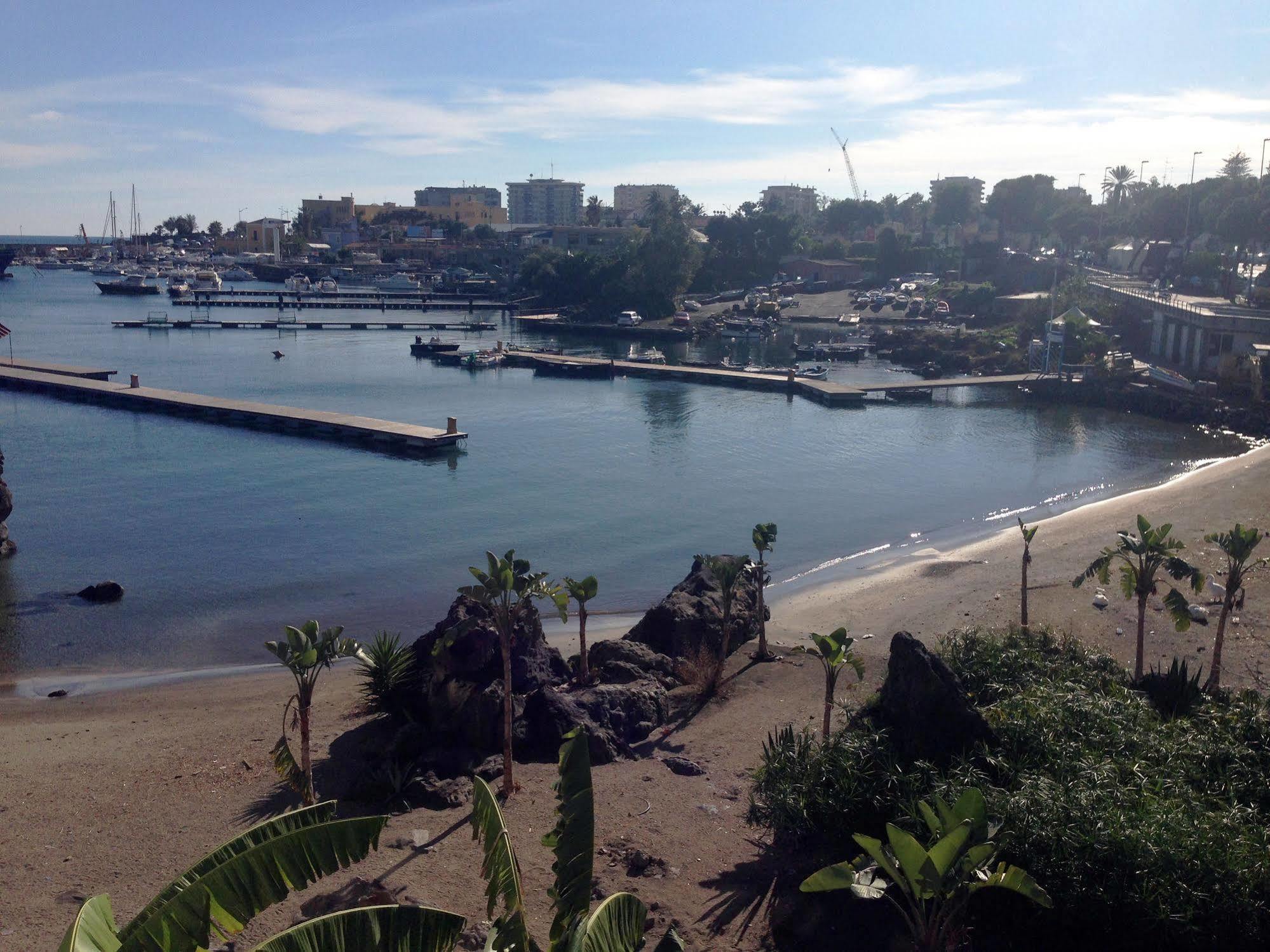 Baia Di Ognina Bed & Breakfast CTA Exterior photo