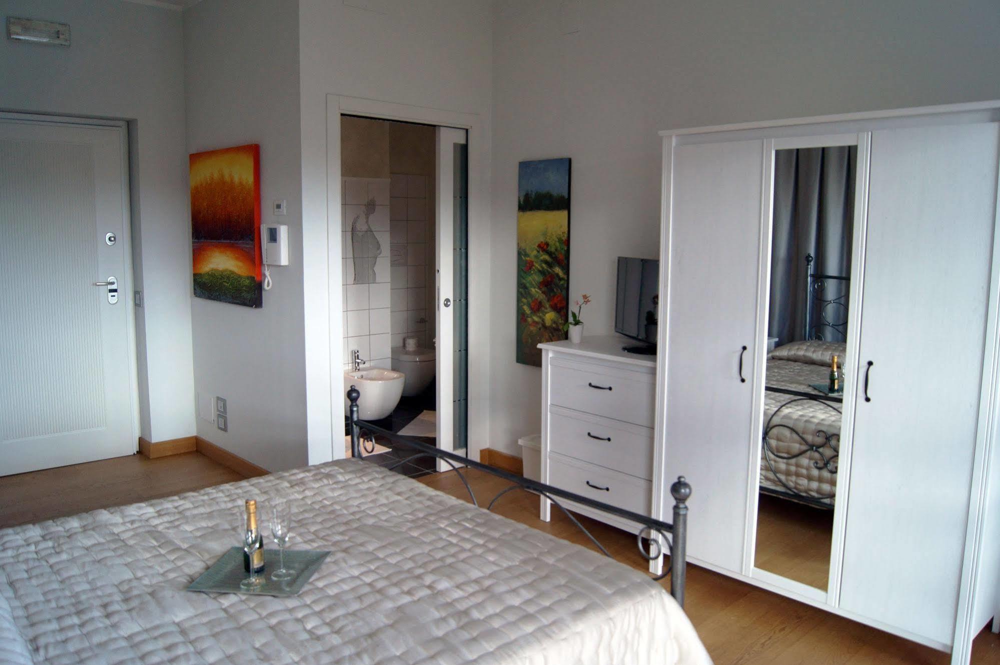 Baia Di Ognina Bed & Breakfast CTA Exterior photo